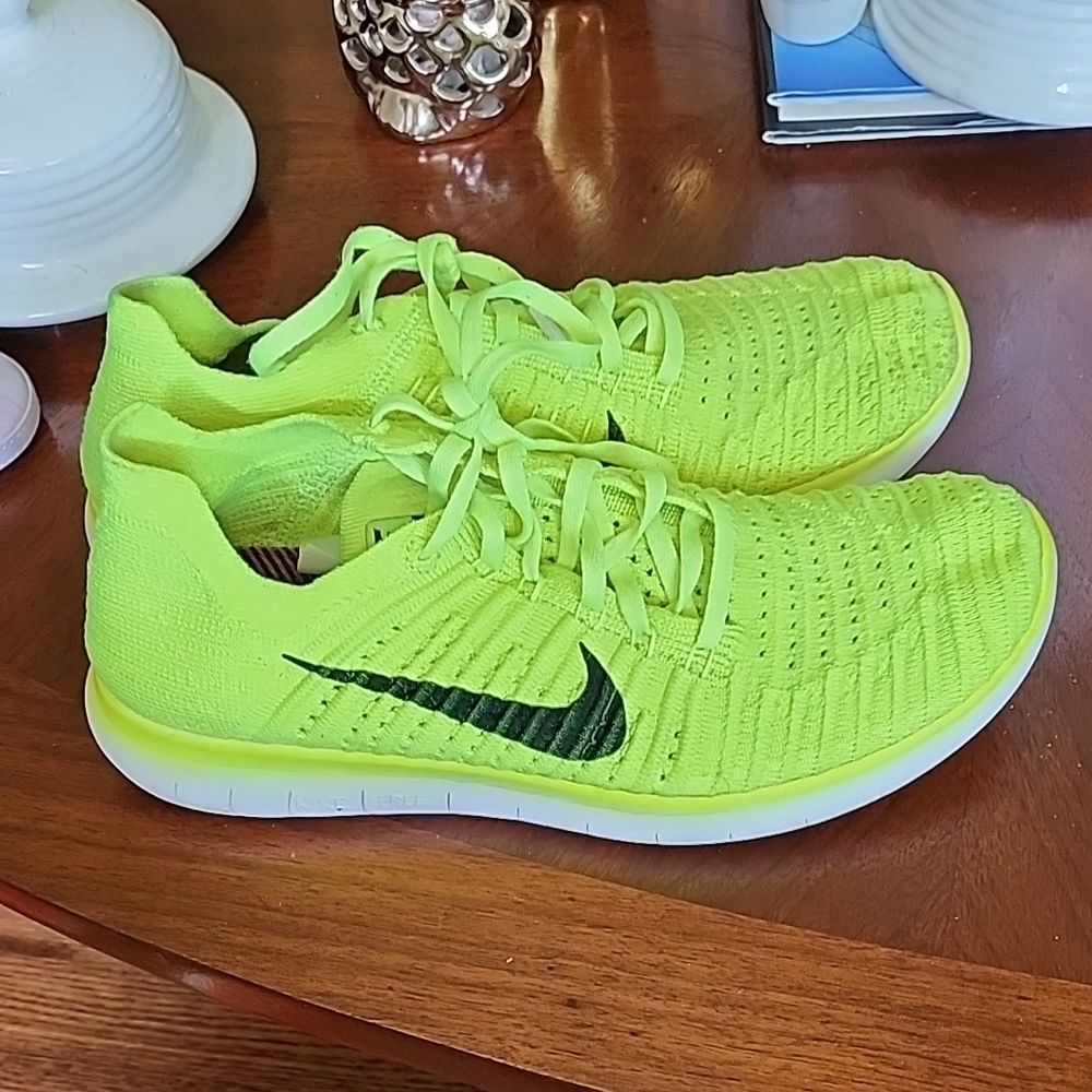 Nike Bright Lime Knit Shoes